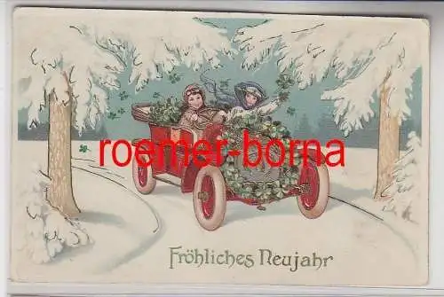 74124 Ak Fröhliches Neujahr Oldtimer Auto mit Klee und Hufeisen im Schnee um1910