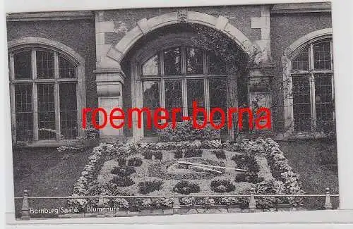 76843 Ak Bernburg / Saale Blumenuhr um 1960