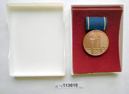 DDR Medaille für Hervorragende Leistungen im Bauwesen in Bronze im Etui (113618)