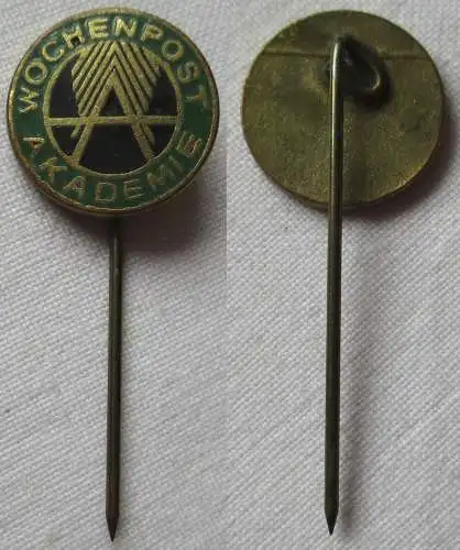 emaillierte DDR Anstecknadel Wochenpost Akademie (101965)