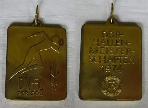 DDR Plakette DVfL DDR Hallenmeisterschaften 1974 Stufe Gold  (144445)