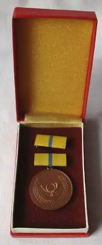 DDR Verdienstmedaille der Deutschen Post Bronze im Originaletui 235 b (117235)