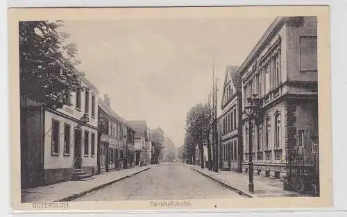 31624 Ak Gütersloh, Straßenansicht Bahnhofstraße, Stadtvillen, um 1920