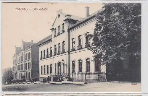 93426 AK Netzschkau - Die Schulen mit Schülern um 1930