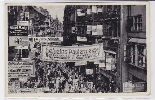 89482 AK Leipzig zur Mustermesse - Petersstraße mit Menschenmenge 1937