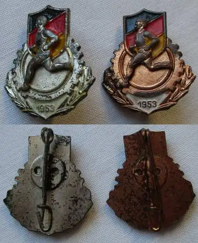 2x DDR Abzeichen der Sportklassifizierung 1953 in Silber + Bronze (130972)