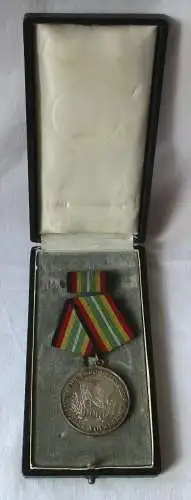 Medaille für treue Dienste in der NVA nat.Volksarmee in Silber 900er Ag (101380)