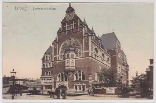 67078 Ak Leipzig Buchgewerbehaus mit Kutsche davor 1908