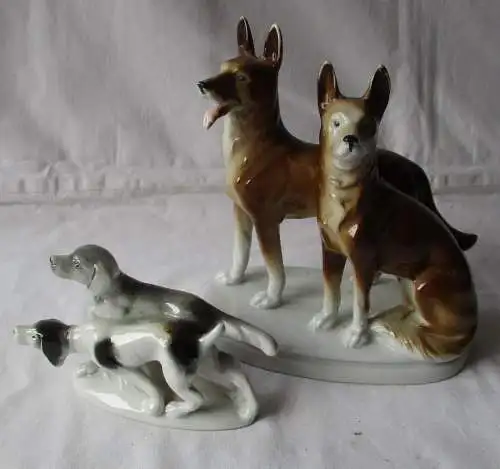 2 hübsche Porzellanfiguren mit zwei Schäferhunde + 2 Jagdhunde um 1940 (142552)