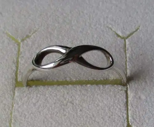 verschlungener 925er Silber Damen Ring in Form einer 8 (161415)