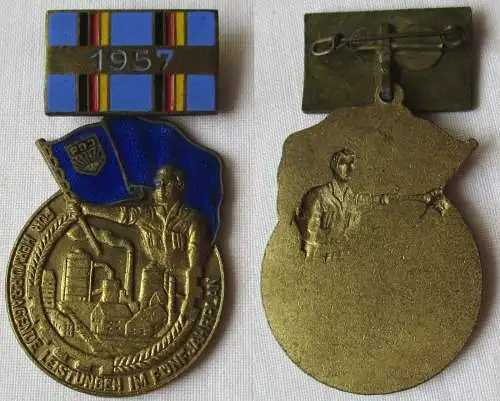 DDR Medaille für hervorragende Leistungen im Fünfjahrplan 1957 (149825)