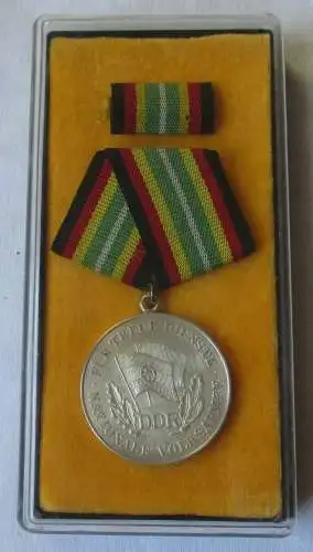 Medaille für treue Dienste in der NVA nat.Volksarmee in Silber 900er Ag (101454)