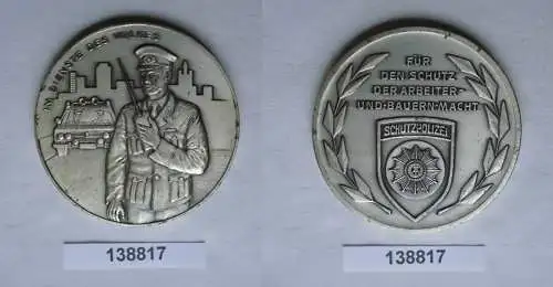 DDR Medaille Im Dienste des Volkes Schutzpolizei DVP Bauernmacht (138817)