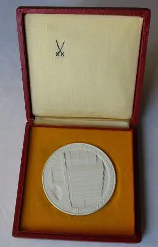 DDR Meissner Porzellan Medaille Volkskammer der DDR im Etui (100348)