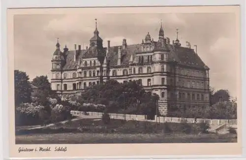 903756 Ak Güstrow in Mecklenburg Schloß um 1940