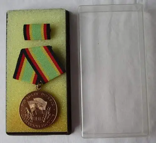 DDR Medaille treue Dienste in der Zivilverteidigung in Bronze 276 c (107732)