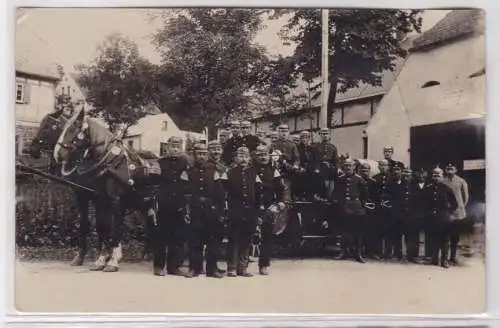 70941 Foto Ak Sachsen Feuerwehrleute mit Pferdegespann um 1910