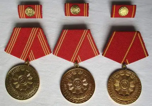 DDR Medaille für 20-30 Jahre Treue Dienste Bewaffnete Organe MdI + Etui (115517)