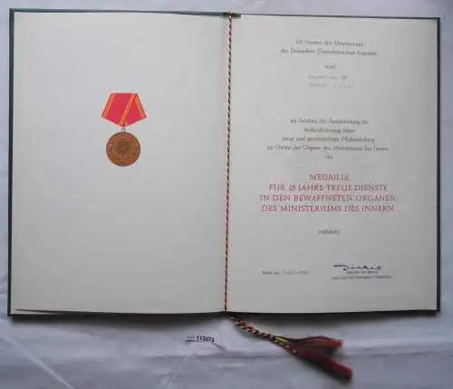 DDR Urkunde Medaille für 25 Jahre treue Dienste Ministerium des Innern (113873)