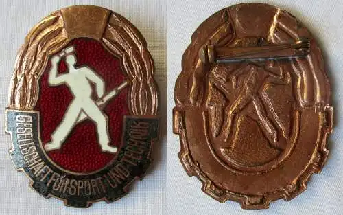 Altes emailliertes DDR Mehrkampfabzeichen der GST in Bronze (117039)