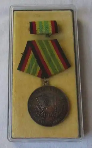Medaille für treue Dienste in der NVA nat. Volksarmee in Gold im Etui (107664)