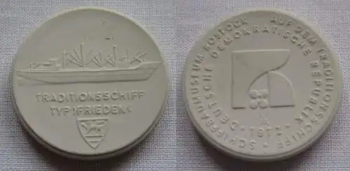 DDR Medaille Meissner Porzellan Traditionsschiff Typ Frieden (142289)