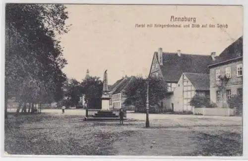 50235 Ak Annaburg - Markt mit Kriegerdenkmal und Blick auf das Schloß 1925