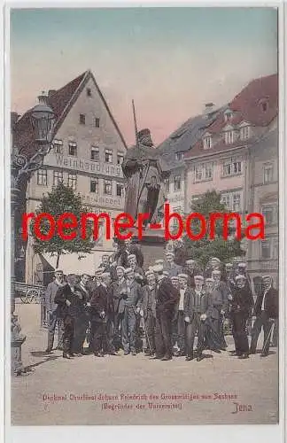76518 Ak Jena Gruppe Studenten vor Denkmal um 1910