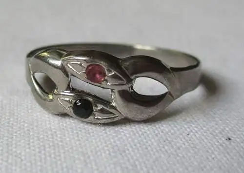 Schicker 925er Sterling Silber Damen Ring mit 2 kleinen Edelsteinen (104047)