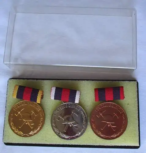 3 x DDR Medaille für treue Dienste freiwillige Feuerwehr (101539)
