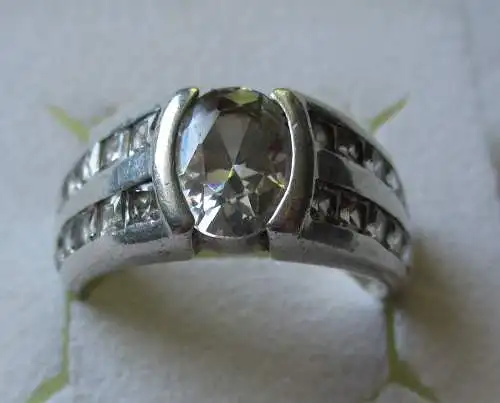 Eleganter 925er Sterling Silber Ring mit farblosen Schmucksteinen (126546)