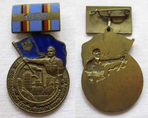 DDR Medaille für hervorragende Leistungen im Fünfjahrplan 1957 (137333)