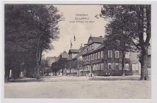 79384 Ak Oberharz Zellerfeld - Hotel Rathaus mit Markt um 1920