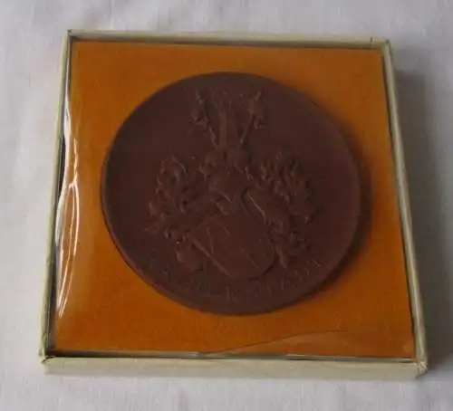DDR Meissner Porzellan Medaille Halberstadt überreicht vom Rat d. Stadt (123366)