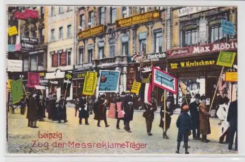 75433 Ak Leipzig Zug der Messreklame-Träger um 1910