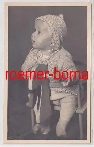 83232 Foto Porträt Baby auf einem Schaukelpferd aus Halle um 1930