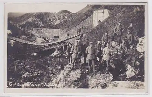 70272 AK Fort Lerfontaine bei Maubruges - Soldaten vor der Befestigung um 1920