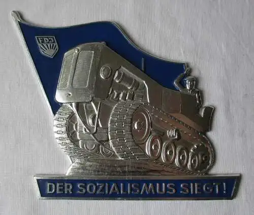 DDR Plakette FDJ Silberner Traktor 1. Ausgabe "Der Sozialismus siegt!" (167271)