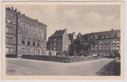 901514 Ak Greifswald Chirurgische und Medizinische Klinik um 1930