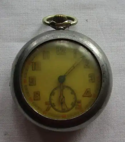 Schöne Nickel Herren Taschenuhr mit Schutzhülle um 1930 (143883)