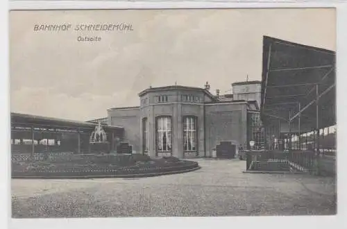 14386 AK Bahnhof Schneidemühl (Piła) - Ostseite mit Bahngleis und Unterstand