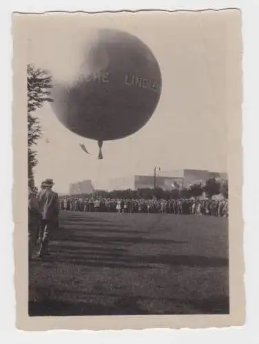 57137 Original Foto Technische Messe Leipzig Reklame  Ballon DLW Linoleum Werke