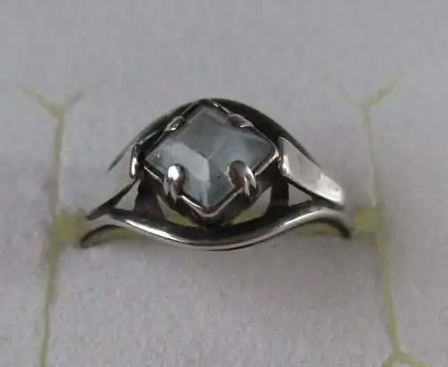 Eleganter 835er Silber Ring mit fabrlosem Schmuckstein (154845)