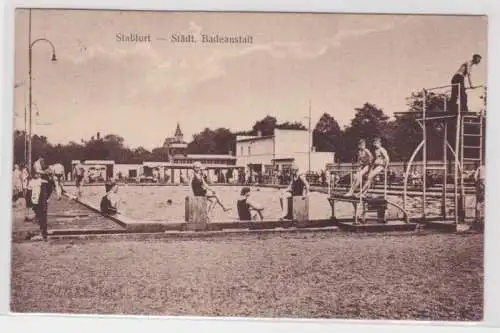 58145 AK Staßfurt - Städtische Badeanstalt, Schwimmbecken mit Sprungturm 1930