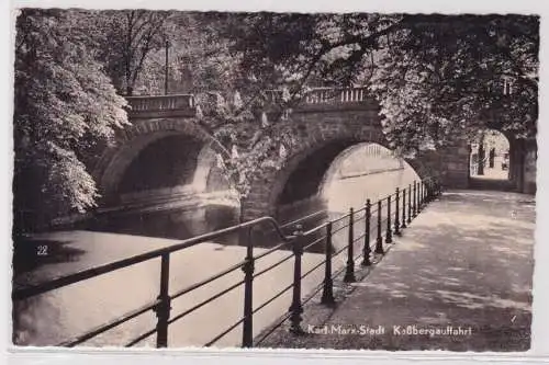 61979 Foto AK Karl-Marx-Stadt - Kaßbergauffahrt, Flusspartie mit Brücke