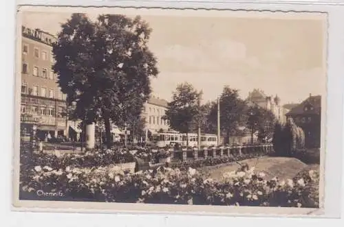 904359 Ak Chemnitz Theaterplatz mit Straßenbahn 1941