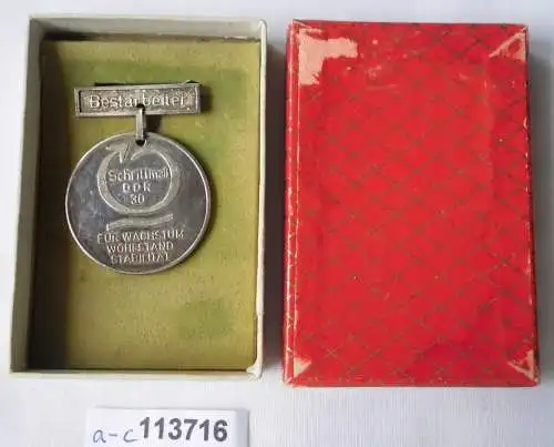 Abzeichen Bestarbeiter Silber "Schrittmaß DDR 30" im Etui (113716)