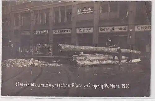 62895 Foto Ak Barrikade am Bayrischen Platz zu Leipzig 19.März 1920