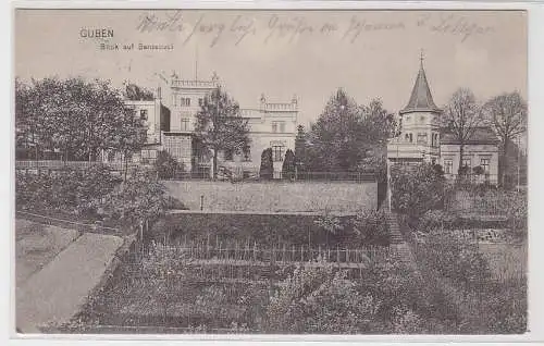 93691 Ak Guben, Blick auf Sanssouci, Gartenpartie, Gebäudeansicht, 1915