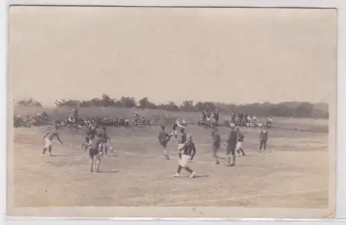 06648 Foto AK 2 Fußballmannschaften während des Spiels